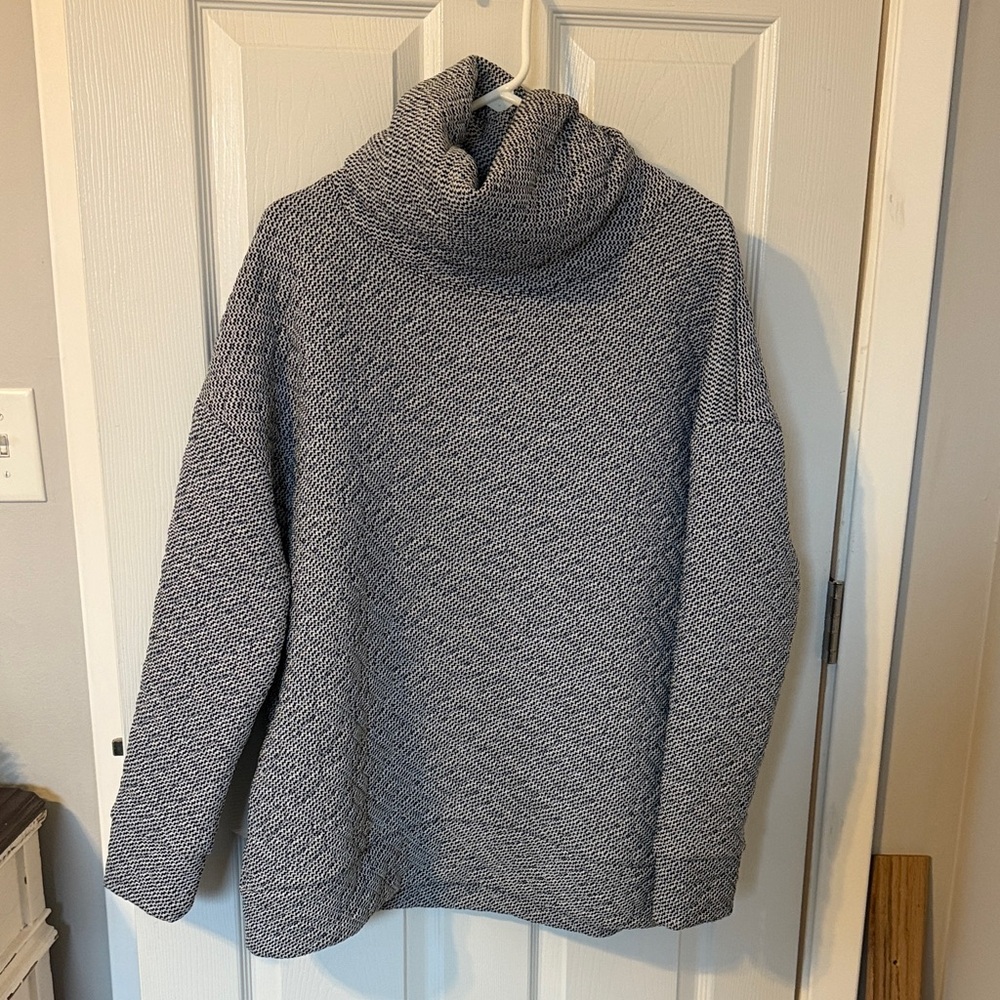 Cozy Black and white  Turtleneck Sweatshirt